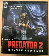 PREDATOR 2: TRIUMPHANT MICRO STATUE (2004) Palisades; #2149/3000; New, Sealed