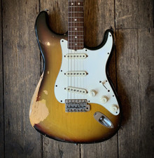 1971 Fender Stratocaster 3-tone Sunburst Rw Fingerboard