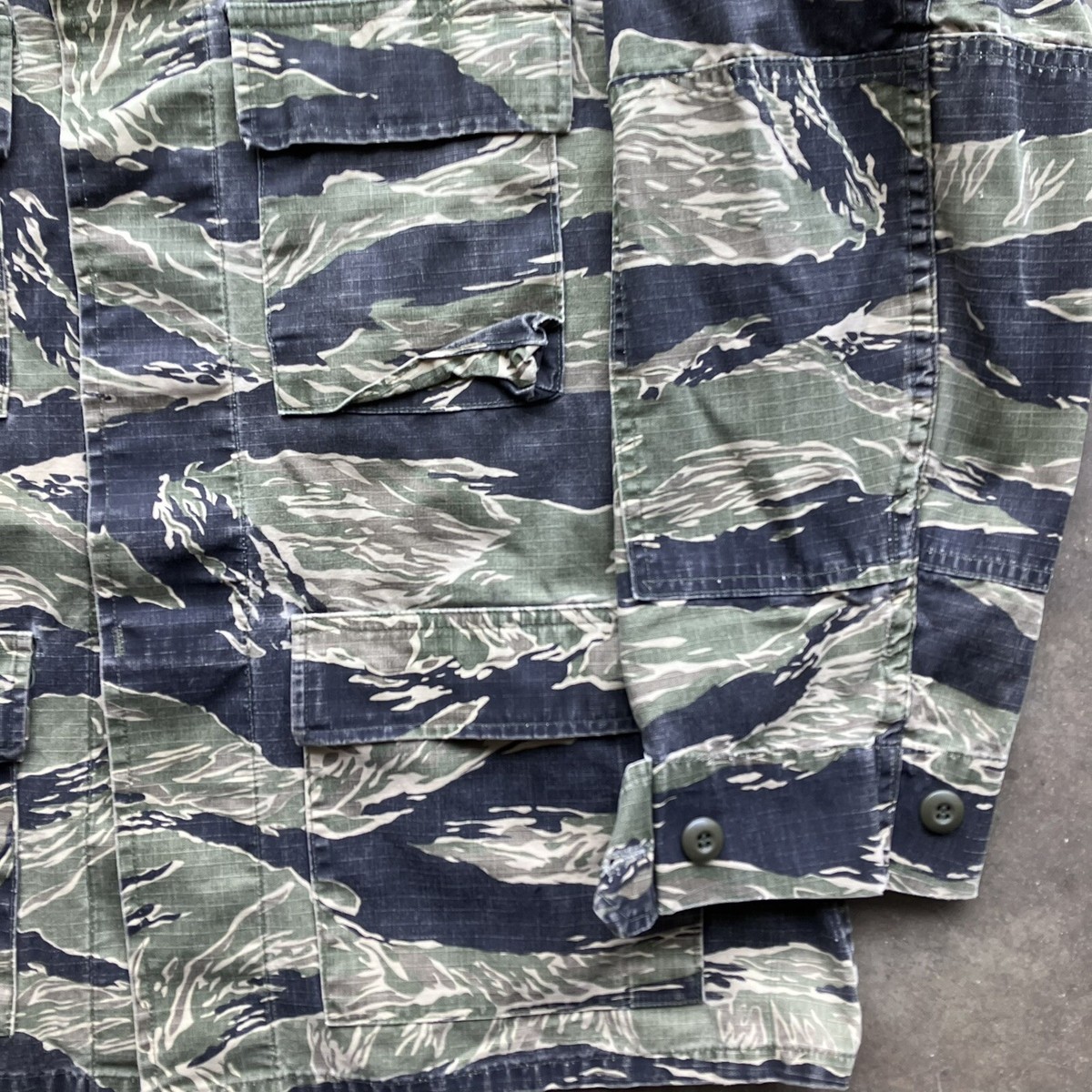 (最終価格) WHITE TIGER CAMO JACKET s-l1200.jpg