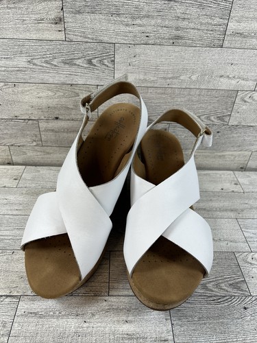 Clarks Annadel Eirwyn Damen-Keilsandale US-Größe 9,5 M weißer Absatz 2,75 Zoll