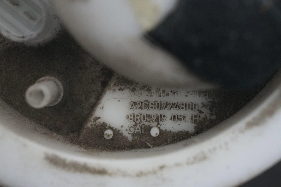 Gasoline Gas Fuel Tank Pump Sender Assembly 8R0919051H OEM Porsche Macan 2015-18 - Image 4 of 4