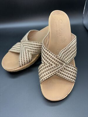 Skechers Beverlee Delighted Cork Wedge Sandals Luxe Foam 10 Brown Womens