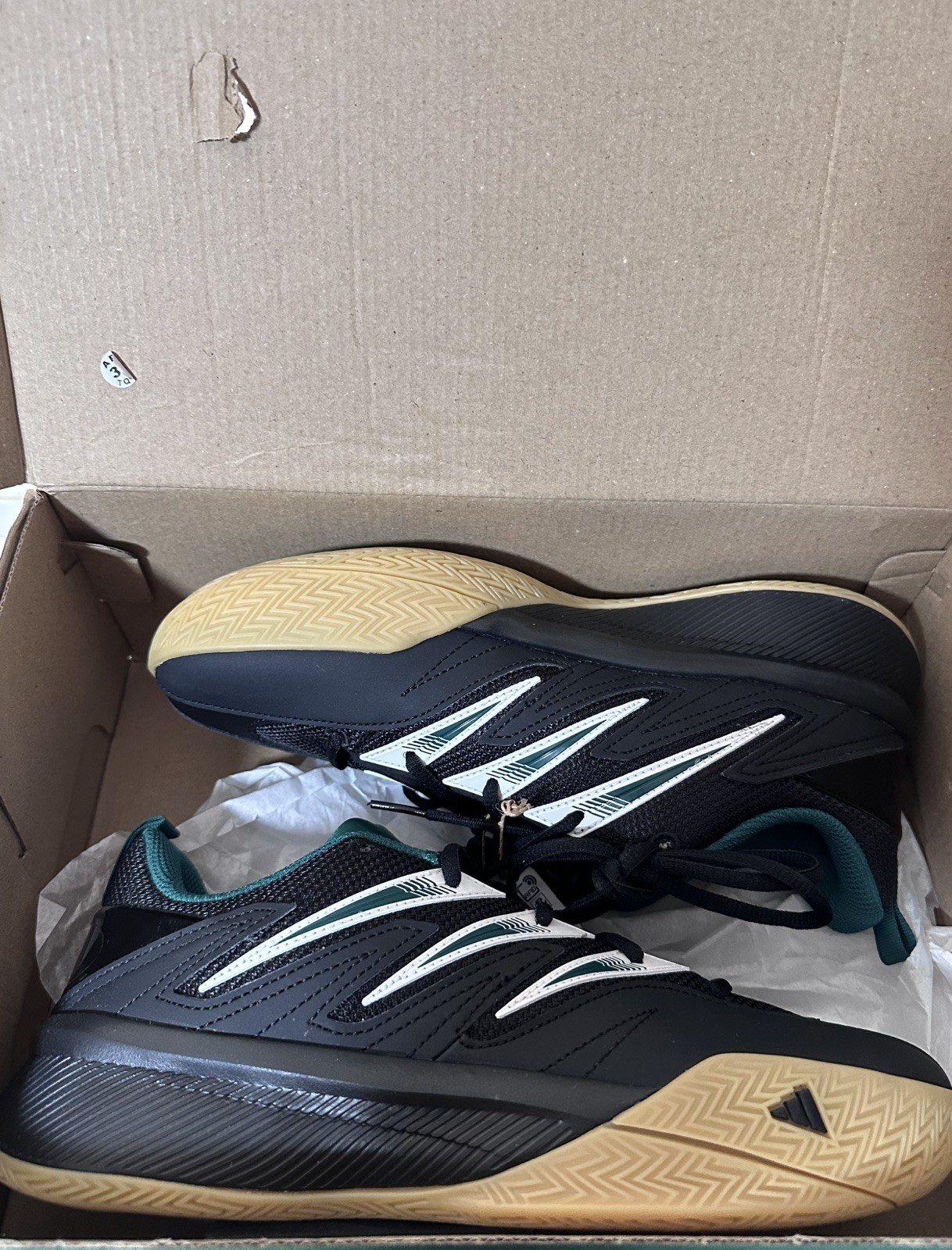 New with tags / box Sz 7 Adidas Dame Certified 3 (JI4993) Ba