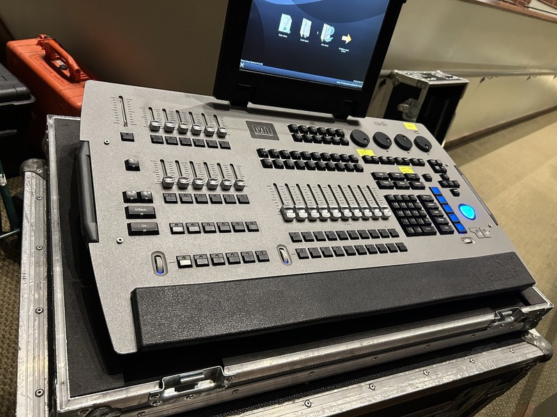 Martin M1 TS All-In-One Lighting Console