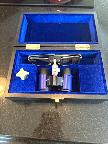 ZEISS 3.3x 450 Magnifying Loupe for Dentistry Dental with Blue Case