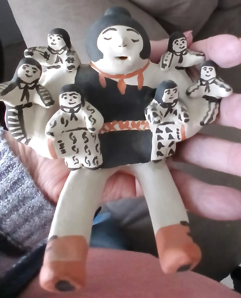 Martha Arquero firmado Cochiti narrador masculino - 6 niños - arcilla pintada a mano Foto 4 de 4