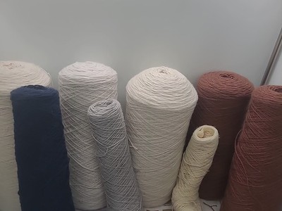 9 lb 10 oz  #1 Wool Yarn Weaving  Knitting Art 1600 ypp 