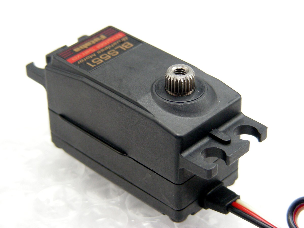 FUTABA ・ パイロット/ アシスト/ リンク 新品 Futaba Brushless Low Profile BLS551 High Speed Torque