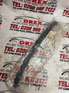 BMW 3 E90 Stoßstange vorne rechts Mitte Abschlussstange 7134096 51117134096