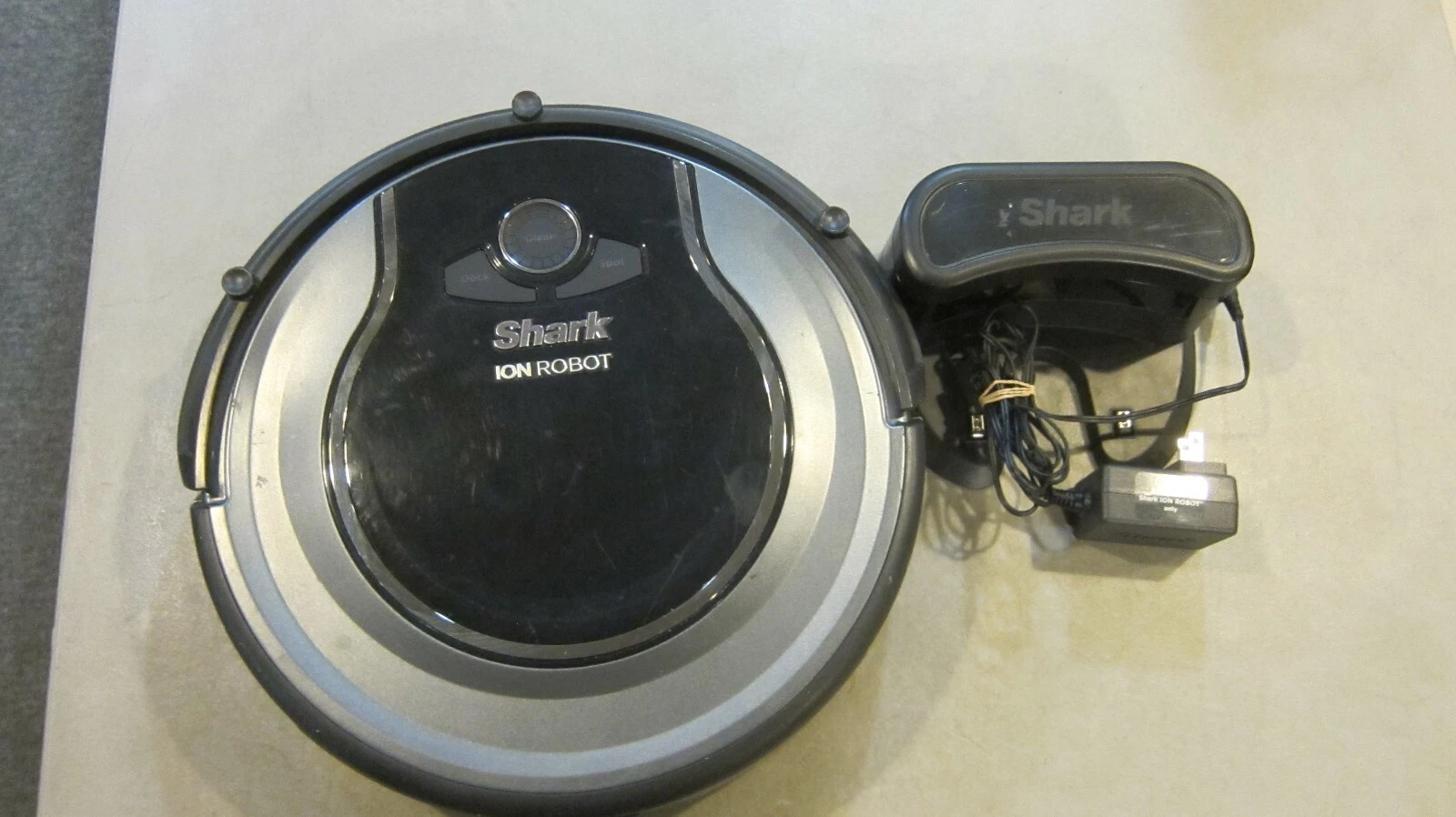 Shark Ion Robot RV750 Vacuum - FOR PARTS OR REPAIR - FREE SHIPPING