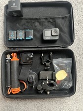 GoPro HERO9 Black Inkl. 3 Akkus Ladegerät und Zubehör Neuwertig