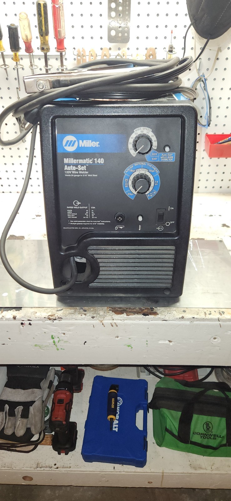 Millermatic 140 Autoset MIG Welder, Great Condition, Ready To Weld, 115V 20A