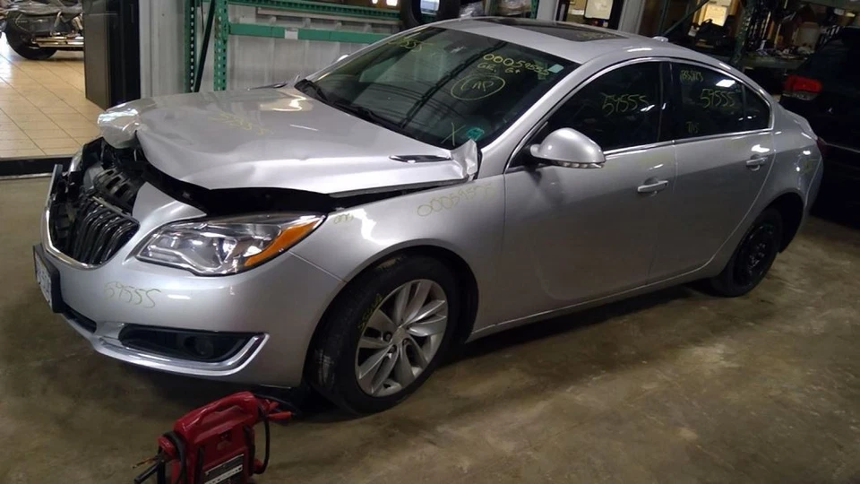 (LOCAL PICKUP ONLY) Trunk/Hatch/Tailgate Without Spoiler Fits 14-17 REGAL 424499 - Imagem 3 de 4