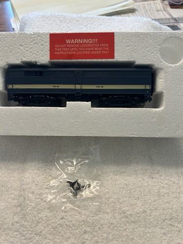 Locomotora sin motor Life Like Proto 2000 FB2 8370 Missouri Pacific #352B HO�� | Condition: New: Other (See Details)