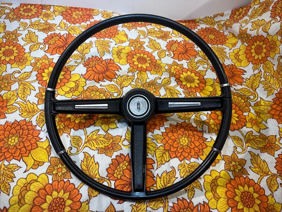 1967 442 CUTLASS OLDSMOBILE рулевое колесо гудок кнопка центр черный OEM винтажный - Изображение 3 из 4