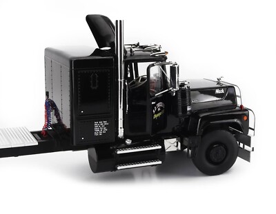 Modelcar Mack RL700L 1974 schwarz Road Kings 1:18 funktionstüchtige