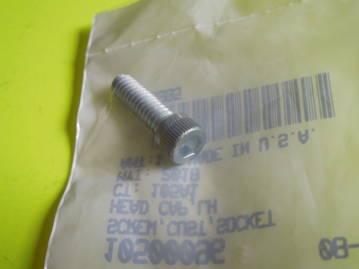 ユウ 1 NOS OEM Harley Davidson Black Torx Button Head Screw P/N
