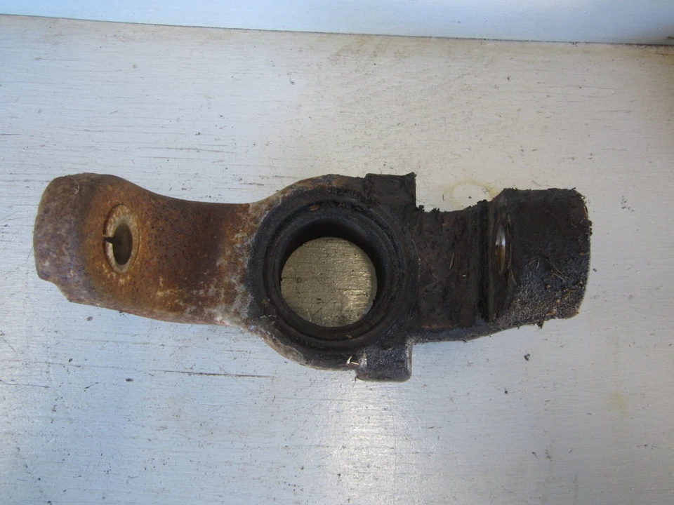 Внутренний кулак со стороны переднего пассажира для Ford F250 F350 Excursion 1999 - 2004 годов выпуска - Изображение 2 из 4