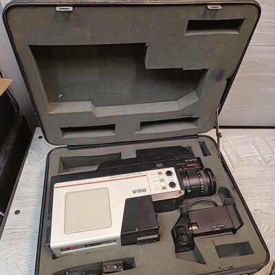 RCA CMR300 Pro Wonder Auto Focus HQ VHS Camcorder + Case Vintage Preowned Used