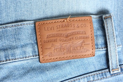 LEVI S 724 HIGH RISE STRAIGHT PREMIUM Big E Jeans Damen Größe W26 L28 DZ6346