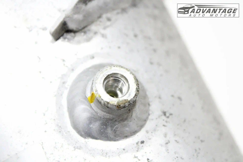 2016-2022 BMW 750I XDRIVE G12 AIR SUSPENSION PRESSURE RESERVOIR VACUUM TANK OEM - Image 4 of 4