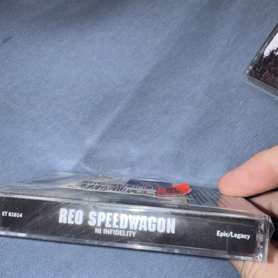 REO SPEEDWAGON HI INFIDELITY CASSETTE TAPE New Sealed Best Value - Image 3 of 3