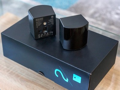 Pair of Base Stations 2.0 Valve Lighthouse, VR Vive Pro, Pimax, Index + Chargers