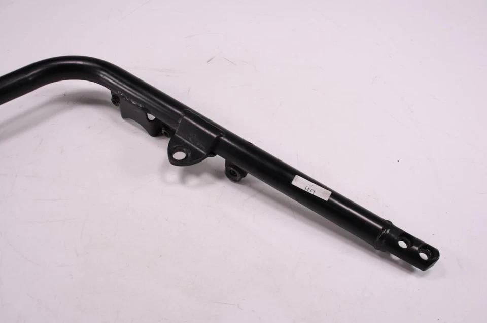 07 Soporte de montaje del motor del lado izquierdo Triumph Thruxton 900 Foto 2 de 4