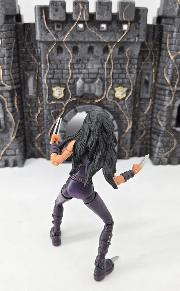 Figura de acción Marvel Legends X-Men X-23 Laura Kinney 6" Apocalypse Wave sin BAF Foto 3 de 4