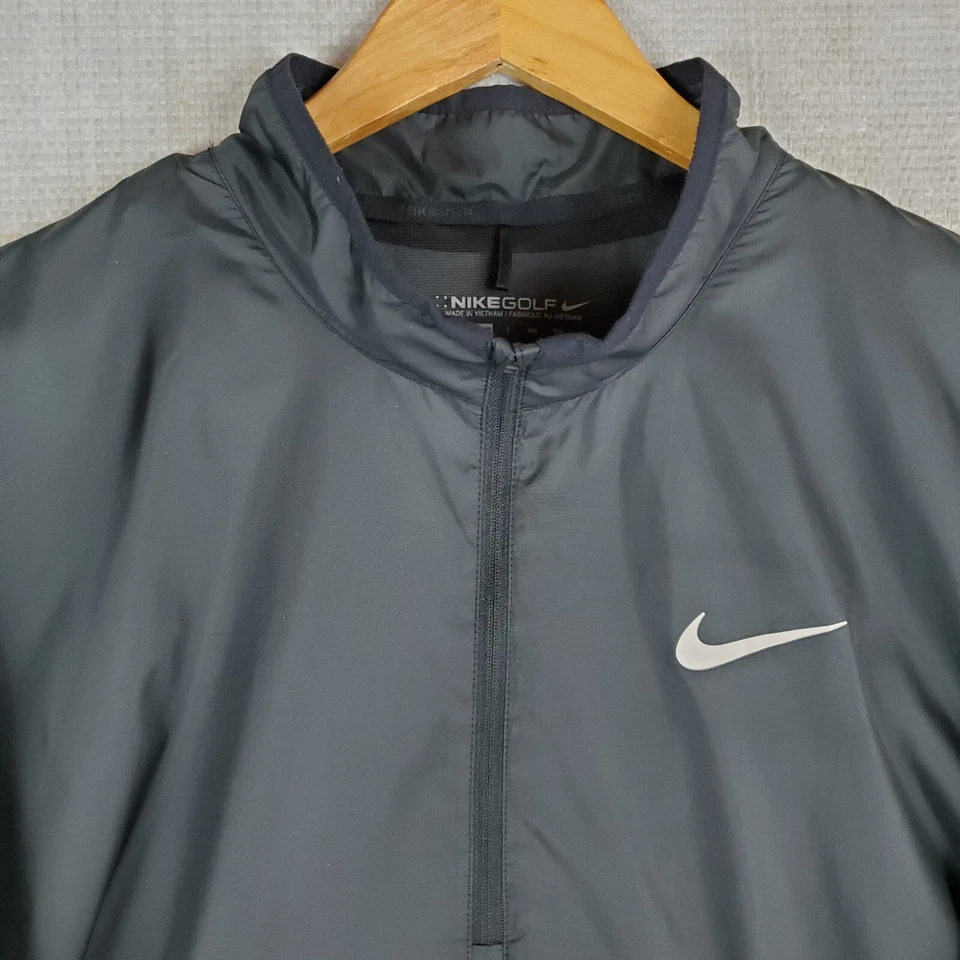 NIKE GOLF x CUBS WORLD SERIES Size 2XL 1/2 Zip Windbreaker Jacket Charcoal XXL - Image 2 of 4