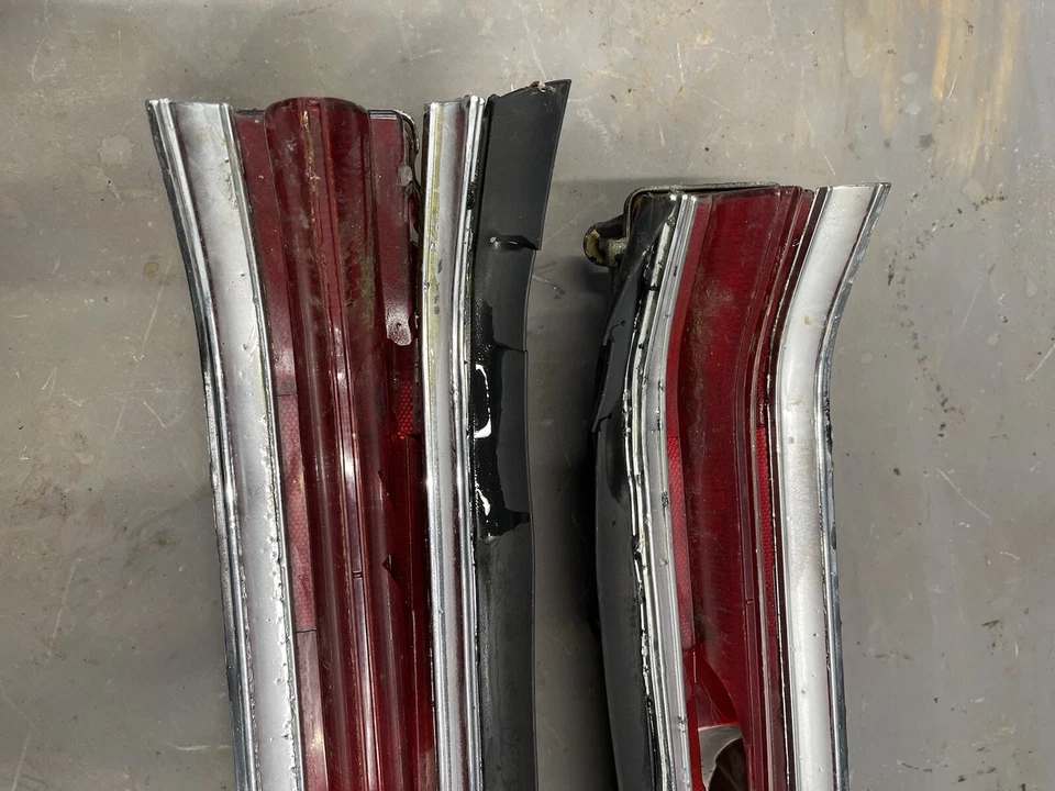 Buick Electra 225 1966 luces traseras luces traseras derecha izquierda carcasa trasera Foto 2 de 4