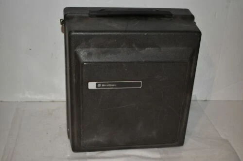 Projecteurs et écrans de photographie ancienne Bell and Howell