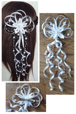 HAARKLAMMER BRAUT BLUMENM&Auml;DCHEN HOCHZEIT KOMMUNION HAARKRANZ SATIN HAARSCHMUCK