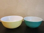 Vintage Pyrex Primary Colors Yellow #404 & Green #403 Nesting Mixing Bowls