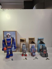 Lot 4 Robots Vintage Tin Toy WindUp w/ Boxes Keys Space Man R-1 MS224 Drummer