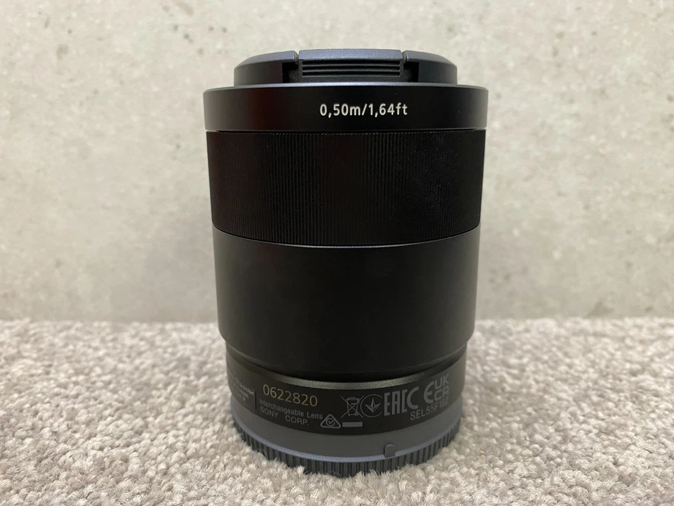 Sony Zeiss Sonnar T* FE 55mm f/1.8 ZA E Mount Full-Frame Lens - image 4 of 4