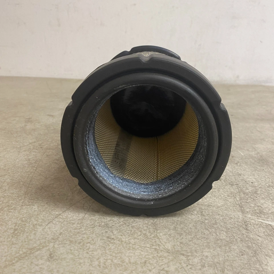 WIX 46677 Fuel Filter Ford F-150 F-250 E-150 Bronco 1985-1996 - Image 4 of 4