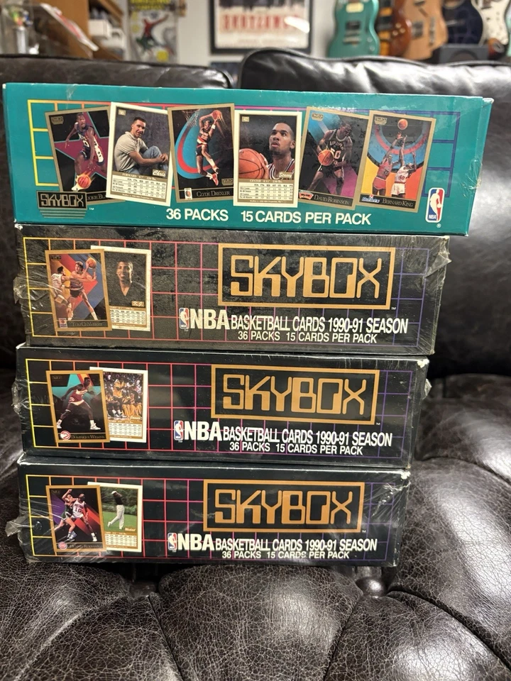 4 запечатанных коробки 1990-1991 NBA Skybox 144 запечатанных пакета Michael Jordan Larry Bird - Изображение 4 из 4