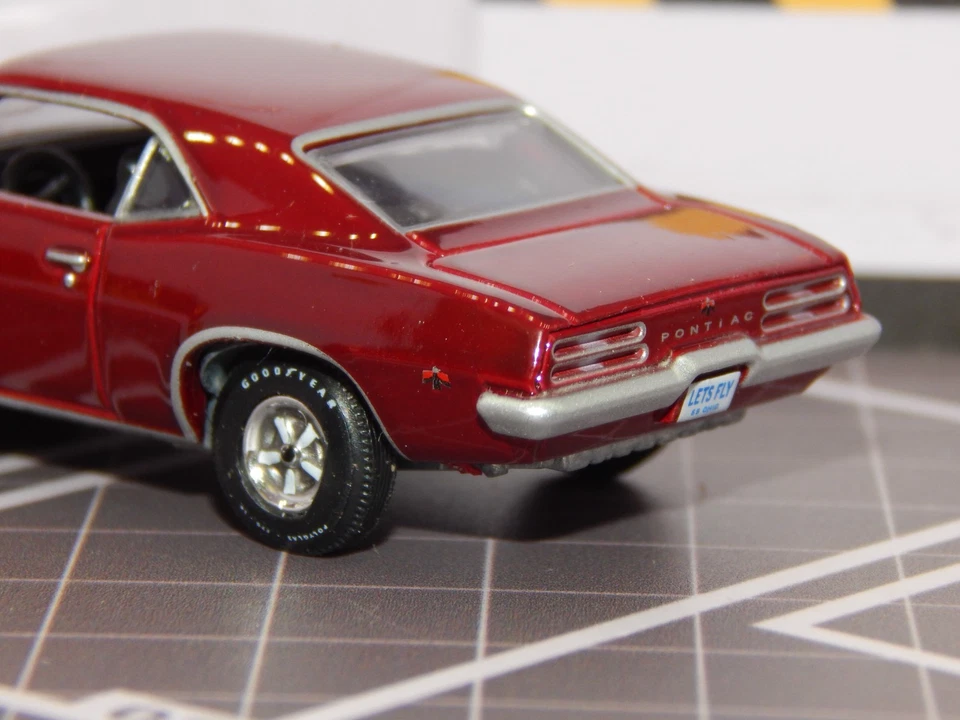 Pontiac Firebird 400 V8 1969 granate cupé diorama réplica 1/64 como nuevo muy buen estado Foto 4 de 4