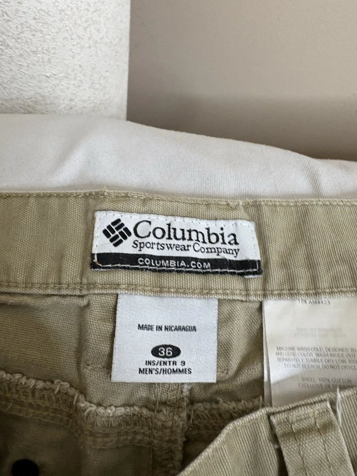 Vintage Columbia Shorts Men Large Beige Cargo Outdoors Hiking Utility 9" Inseam - Image 3 of 3