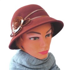 Damenhut Glockenhut in Braun  Gr. 57 eleganter Hut mit Blüten Applikation