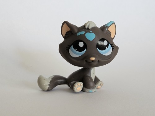 Littlest Pet Shop LPS Grey Kitten Cat 815 Blue Sticker Eyes