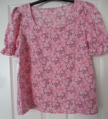 LADIES SHEIN PINK FLORAL   TOP size M
