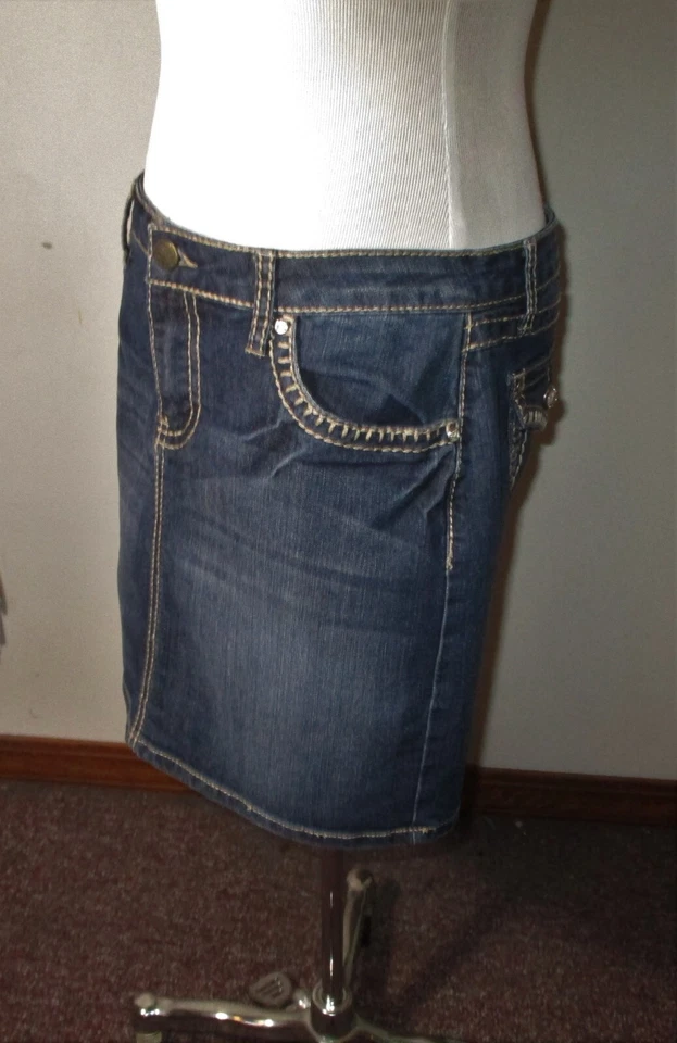 EARL JEAN Blue Beaded Denim Skirt Size 10 - Image 4 of 4