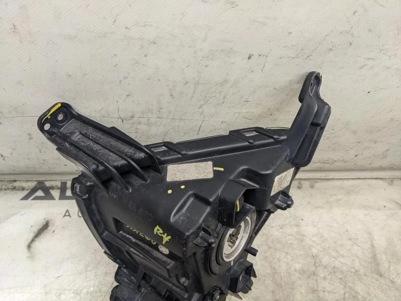 Faro antiniebla delantero derecho pasajero Kia Sorento 2016-2018 92202-C6000 OEM Foto 3 de 4