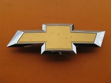 2016-2018 CHEVY SILVERADO FRONT GRILLE EMBLEM BADGE LOGO SIGN 16 17 18 A29300