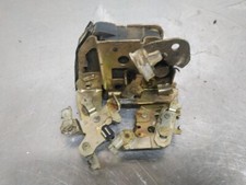 Porte arrière et accessoires Nissan BLUEBIRD