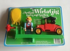 Vintage Man Starting Antique Car Artline Wirlagig Lawn Garden Decoration 5025