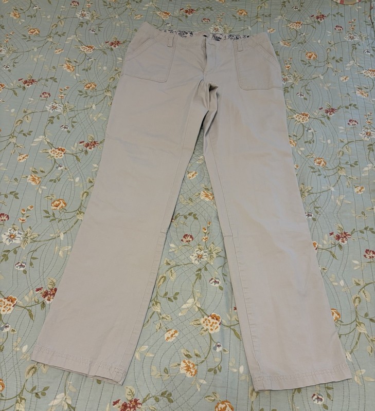 Eddie Bauer Women's Khaki Ripstop Cargo Pants Size 10 Pre Owned