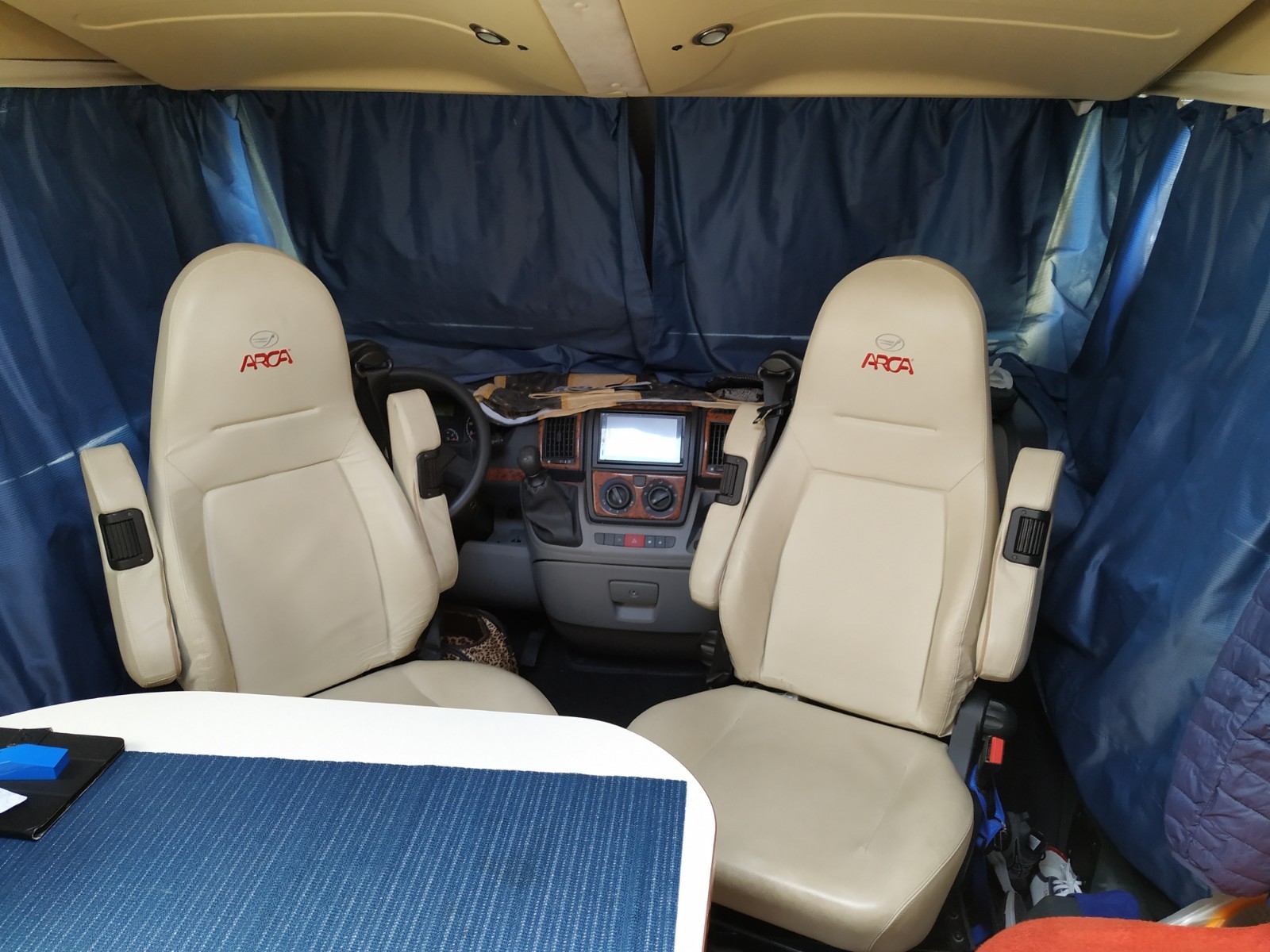 Motorhome ARCA H720 GLM su Ducato 230 JTD del 2008 foto 3